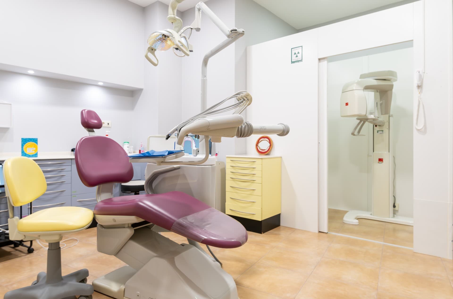 Datos de contacto de Clínica Dental Barros